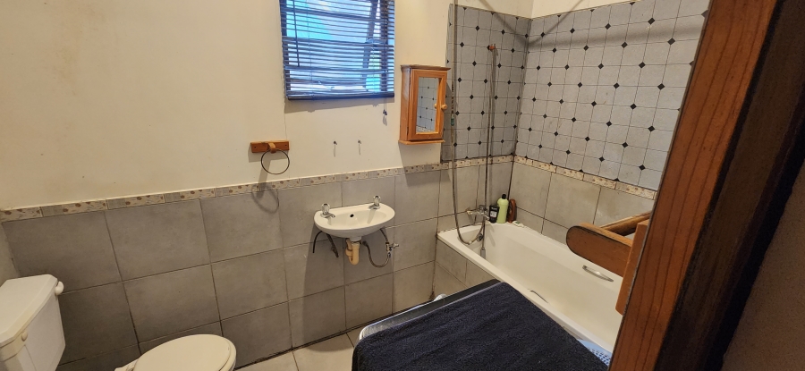 6 Bedroom Property for Sale in Dana Bay Western Cape